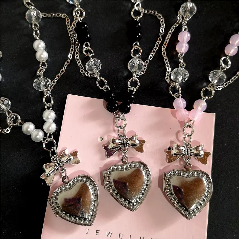 Heart Locket Necklace Photo - Goth Y2K Kalp Madalyon Kolye Paslanmaz