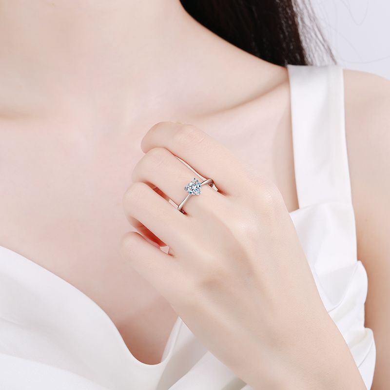 LioraGem Kadınlar için 1 Karat - Moissanite Engagement Ring 1 Carat incelemesi ve fiyatı