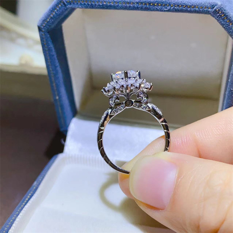 Lüks beyaz altın saf platin PT - Moissanite Engagement Ring 1 Carat incelemesi ve fiyatı