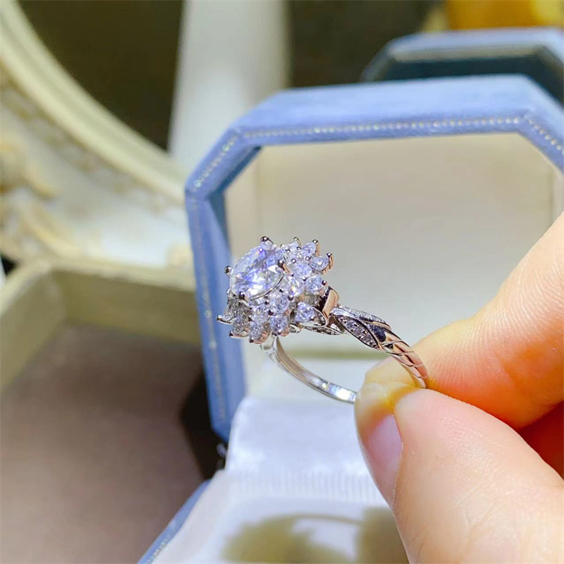 Lüks beyaz altın saf platin PT - Moissanite Engagement Ring 1 Carat incelemesi ve fiyatı