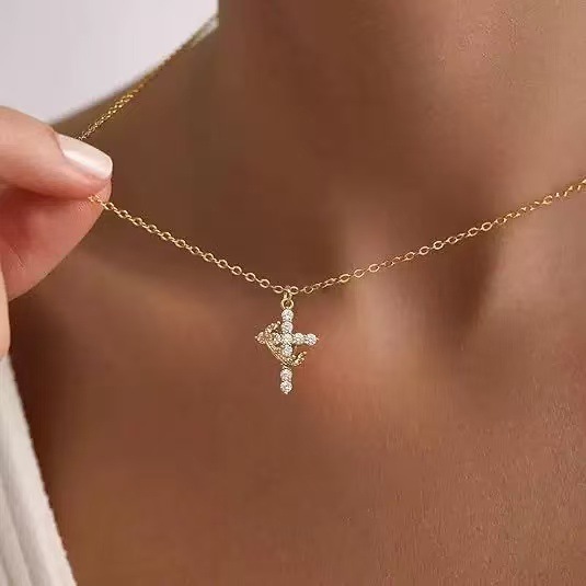 Şanslı Dönebilen Taç Çapraz Ko - Cross Pendant Necklace Gold incelemesi ve fiyatı